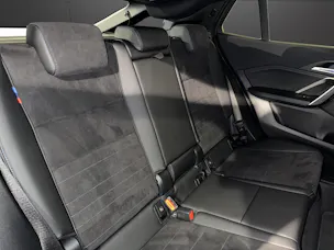 BMW X2 U10 20i sDrive paddles
