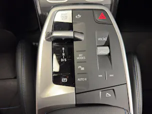 BMW X2 U10 20i sDrive paddles