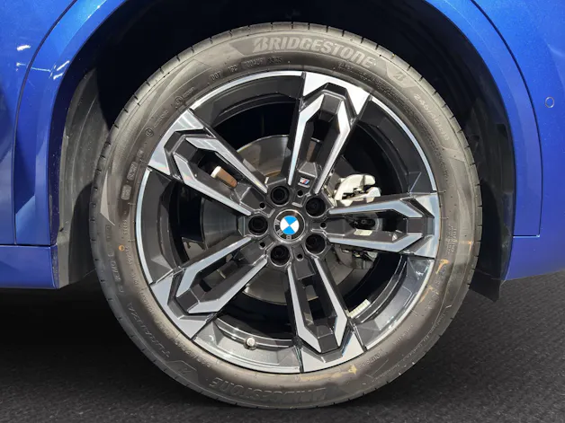 BMW X2 U10 20i sDrive paddles