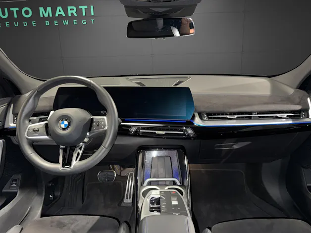 BMW X2 U10 20i sDrive paddles