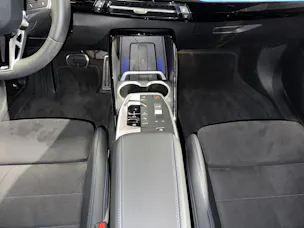 BMW X2 U10 20i sDrive paddles