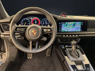 PORSCHE 911 GT3 mit Touring-Paket