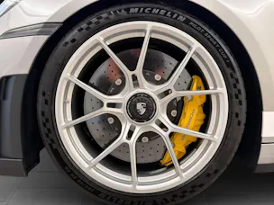 PORSCHE 911 GT3 mit Touring-Paket