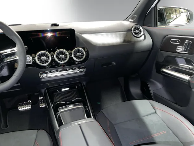 MERCEDES-BENZ GLA 220d 4Matic 8G-DCTSwiss Star
