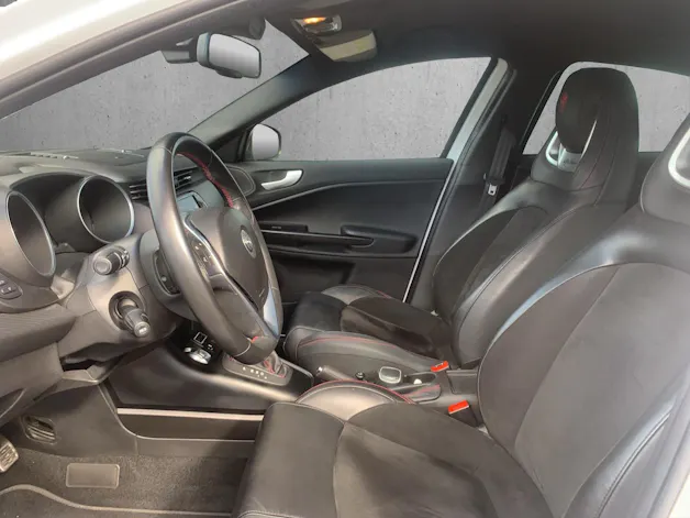 ALFA ROMEO Giulietta 1750 TBi Veloce TCT