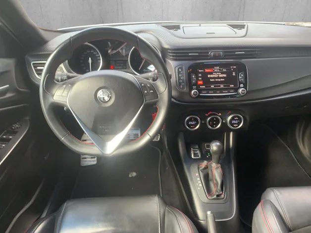 ALFA ROMEO Giulietta 1750 TBi Veloce TCT