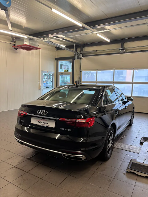 AUDI A4 Limousine 40 TFSI advanced S-tronic