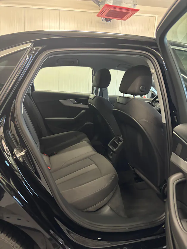 AUDI A4 Limousine 40 TFSI advanced S-tronic