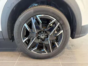 PEUGEOT 3008 145 GT Hybrid e-DCS-Automat