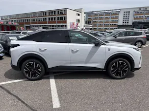 PEUGEOT 3008 145 GT Hybrid e-DCS-Automat