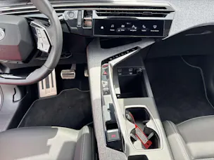 PEUGEOT 3008 145 GT Hybrid e-DCS-Automat
