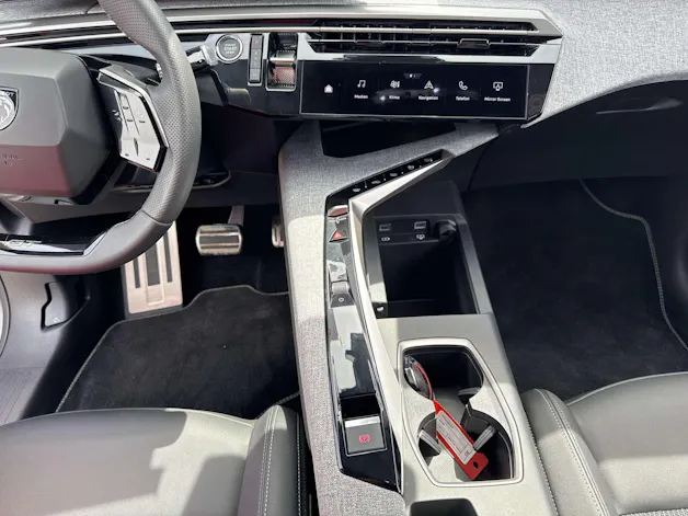 PEUGEOT 3008 145 GT Hybrid e-DCS-Automat