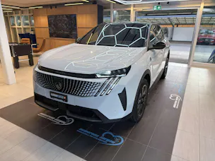 PEUGEOT 3008 145 GT Hybrid e-DCS-Automat