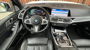 BMW X7 xDRIVE M50d STEPTRONIC BLACK l 400 PS