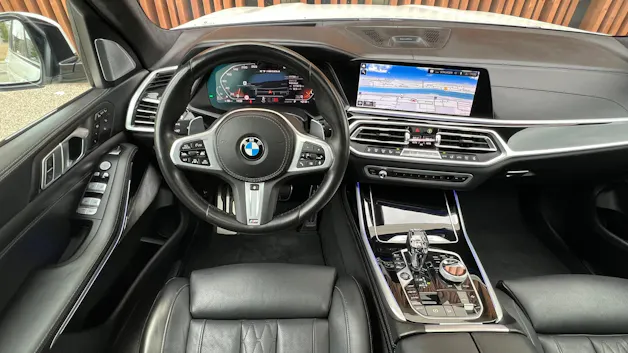 BMW X7 xDRIVE M50d STEPTRONIC BLACK l 400 PS