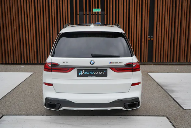BMW X7 xDRIVE M50d STEPTRONIC BLACK l 400 PS