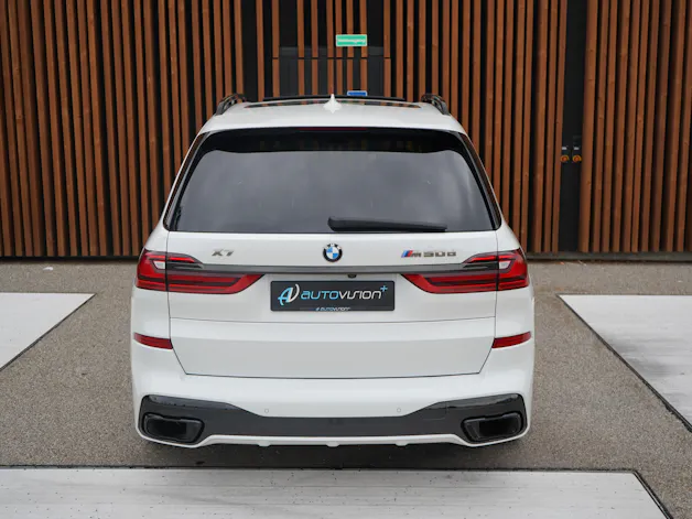 BMW X7 xDRIVE M50d STEPTRONIC BLACK l 400 PS