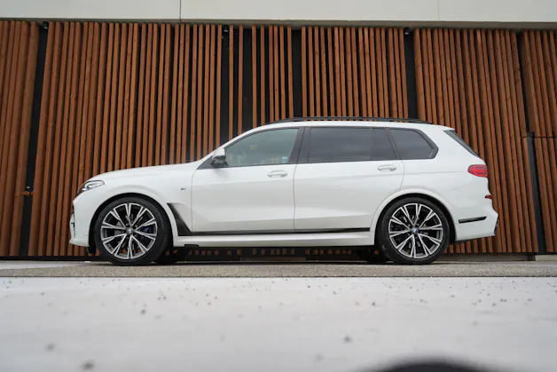 BMW X7 xDRIVE M50d STEPTRONIC BLACK l 400 PS