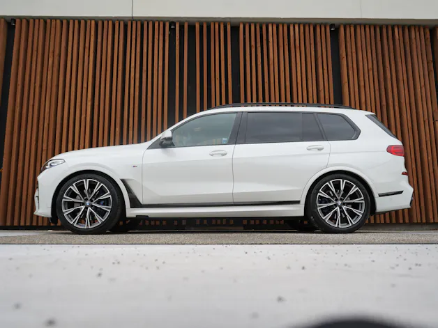 BMW X7 xDRIVE M50d STEPTRONIC BLACK l 400 PS