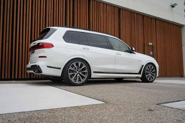 BMW X7 xDRIVE M50d STEPTRONIC BLACK l 400 PS
