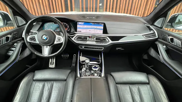 BMW X7 xDRIVE M50d STEPTRONIC BLACK l 400 PS