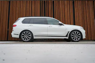 BMW X7 xDRIVE M50d STEPTRONIC BLACK l 400 PS