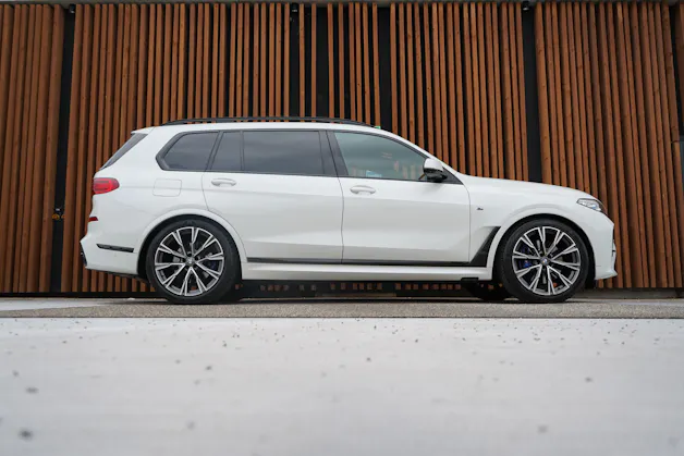 BMW X7 xDRIVE M50d STEPTRONIC BLACK l 400 PS