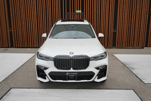 BMW X7 xDRIVE M50d STEPTRONIC BLACK l 400 PS
