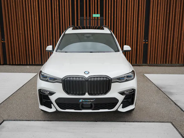 BMW X7 xDRIVE M50d STEPTRONIC BLACK l 400 PS