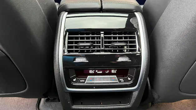 BMW X7 xDRIVE M50d STEPTRONIC BLACK l 400 PS