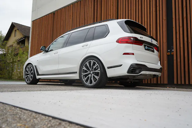 BMW X7 xDRIVE M50d STEPTRONIC BLACK l 400 PS