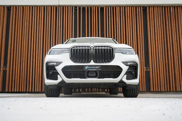 BMW X7 xDRIVE M50d STEPTRONIC BLACK l 400 PS