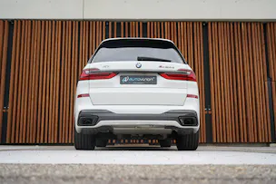 BMW X7 xDRIVE M50d STEPTRONIC BLACK l 400 PS