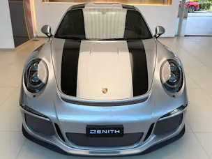 PORSCHE 911 R