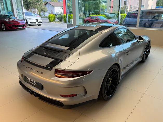 PORSCHE 911 R