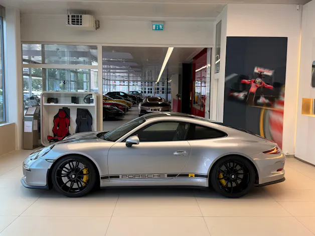 PORSCHE 911 R