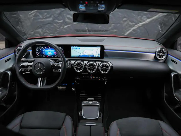 MERCEDES-BENZ CLA 200 AMG Line 7G-DCT *Facelift*Ambientebeleuchtung*Assistenten*