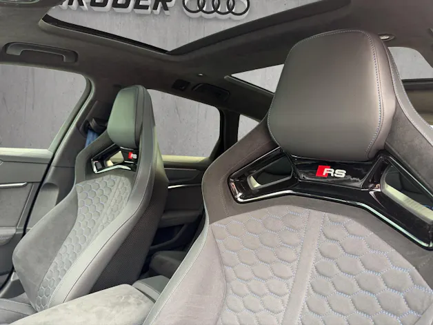 AUDI RS6 Avant 4.0 TFSI V8 Performance quattro