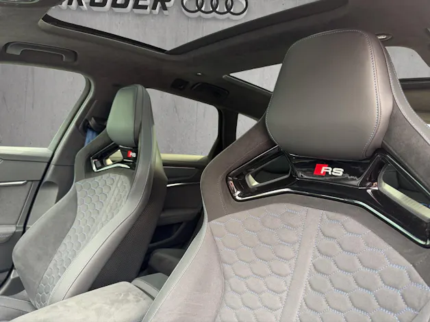 AUDI RS6 Avant 4.0 TFSI V8 Performance quattro
