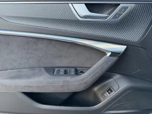 AUDI RS6 Avant 4.0 TFSI V8 Performance quattro