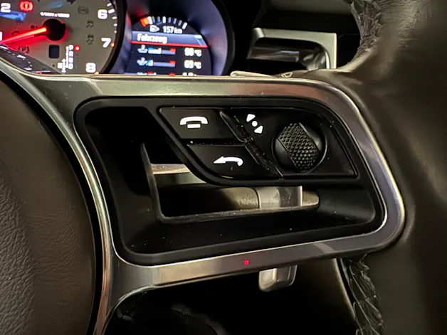 PORSCHE Macan S PDK