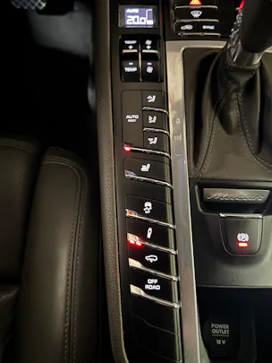 PORSCHE Macan S PDK