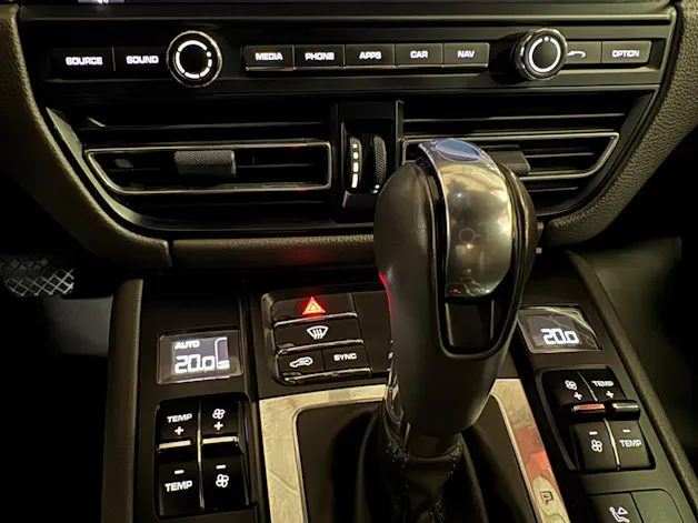 PORSCHE Macan S PDK