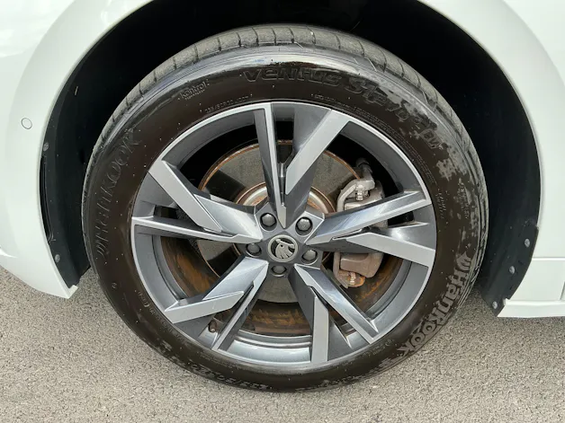 SKODA Enyaq 85x SportLine