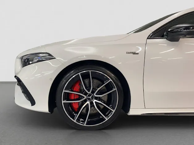 MERCEDES-BENZ A 35 AMG 4MATIC Limousine