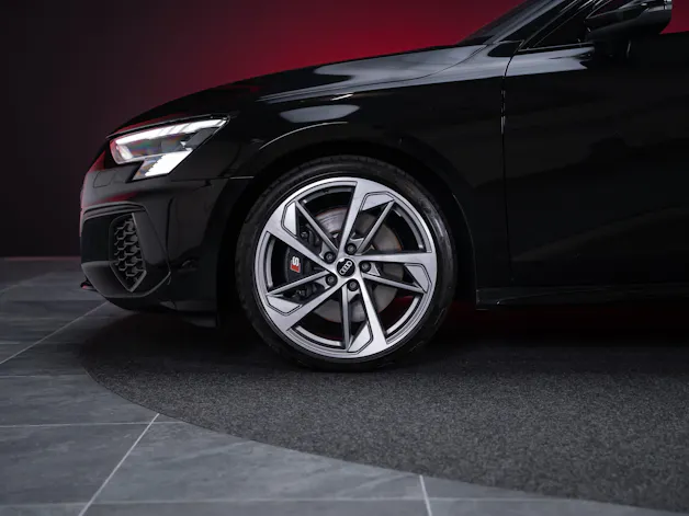 AUDI S3 Limousine 2.0 TFSI quattro S-Tronic / Sportsitze / Sportlenkrad / Virtual Cockpit