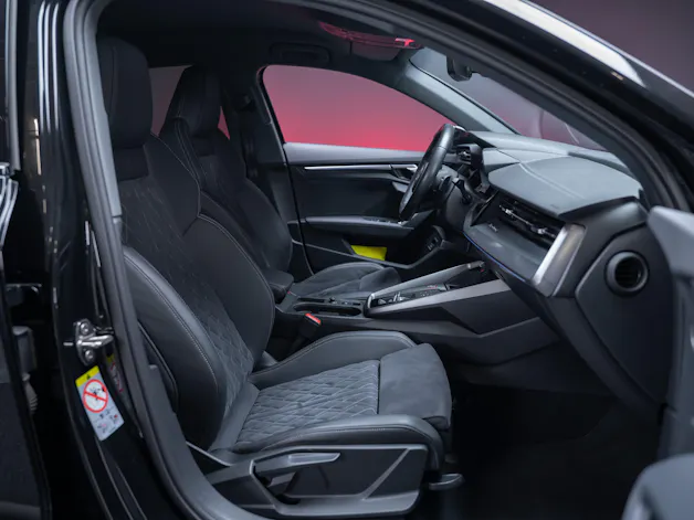 AUDI S3 Limousine 2.0 TFSI quattro S-Tronic / Sportsitze / Sportlenkrad / Virtual Cockpit