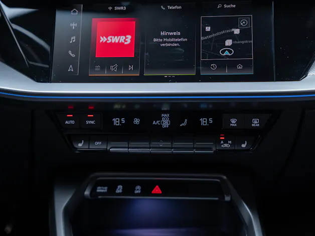 AUDI S3 Limousine 2.0 TFSI quattro S-Tronic / Sportsitze / Sportlenkrad / Virtual Cockpit