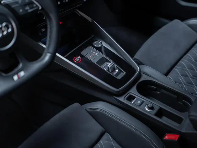 AUDI S3 Limousine 2.0 TFSI quattro S-Tronic / Sportsitze / Sportlenkrad / Virtual Cockpit