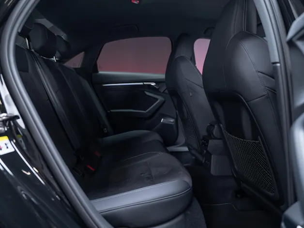 AUDI S3 Limousine 2.0 TFSI quattro S-Tronic / Sportsitze / Sportlenkrad / Virtual Cockpit